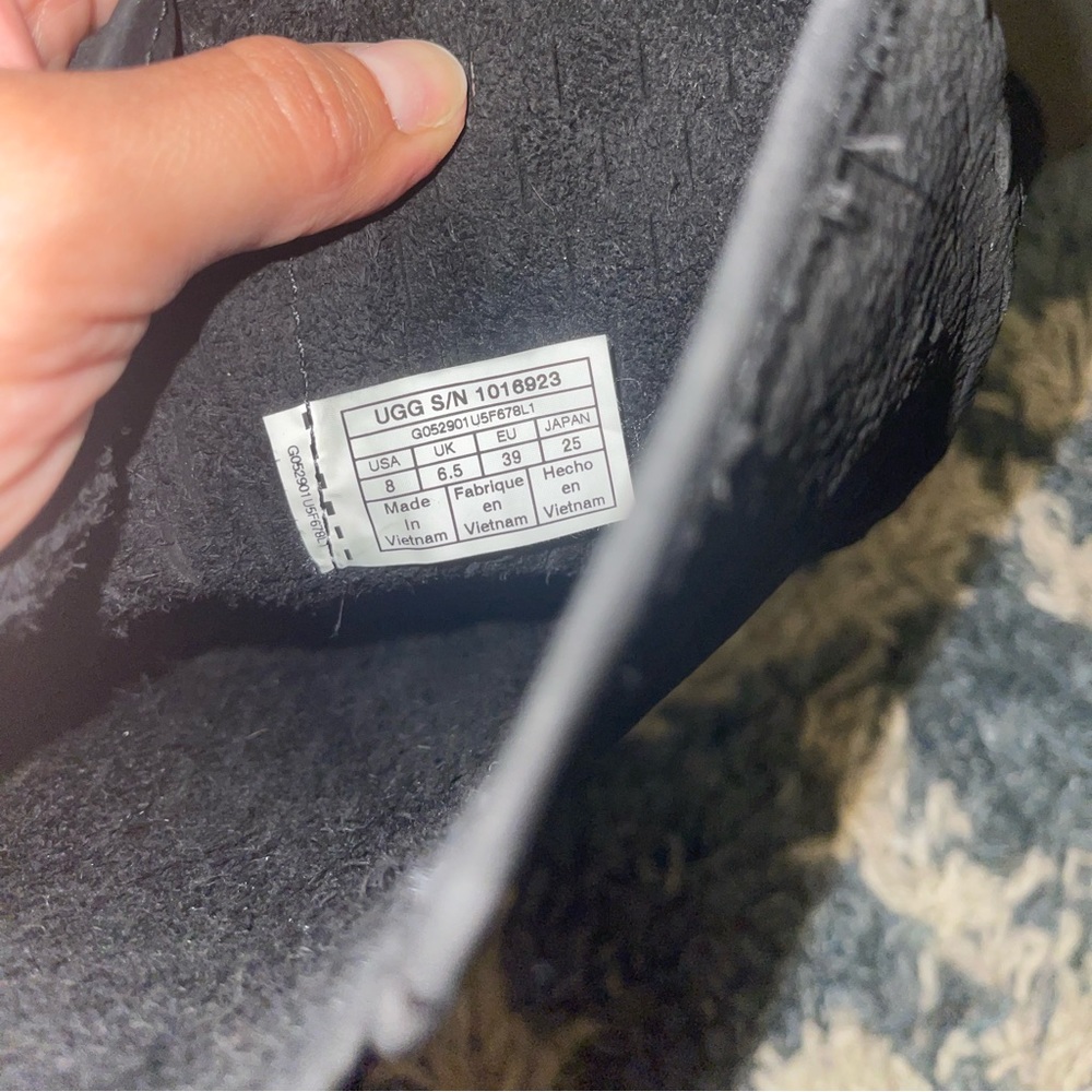 Ugg Shani Fall/Winter Lined Boots!!! Hot Hot Hot - image 5